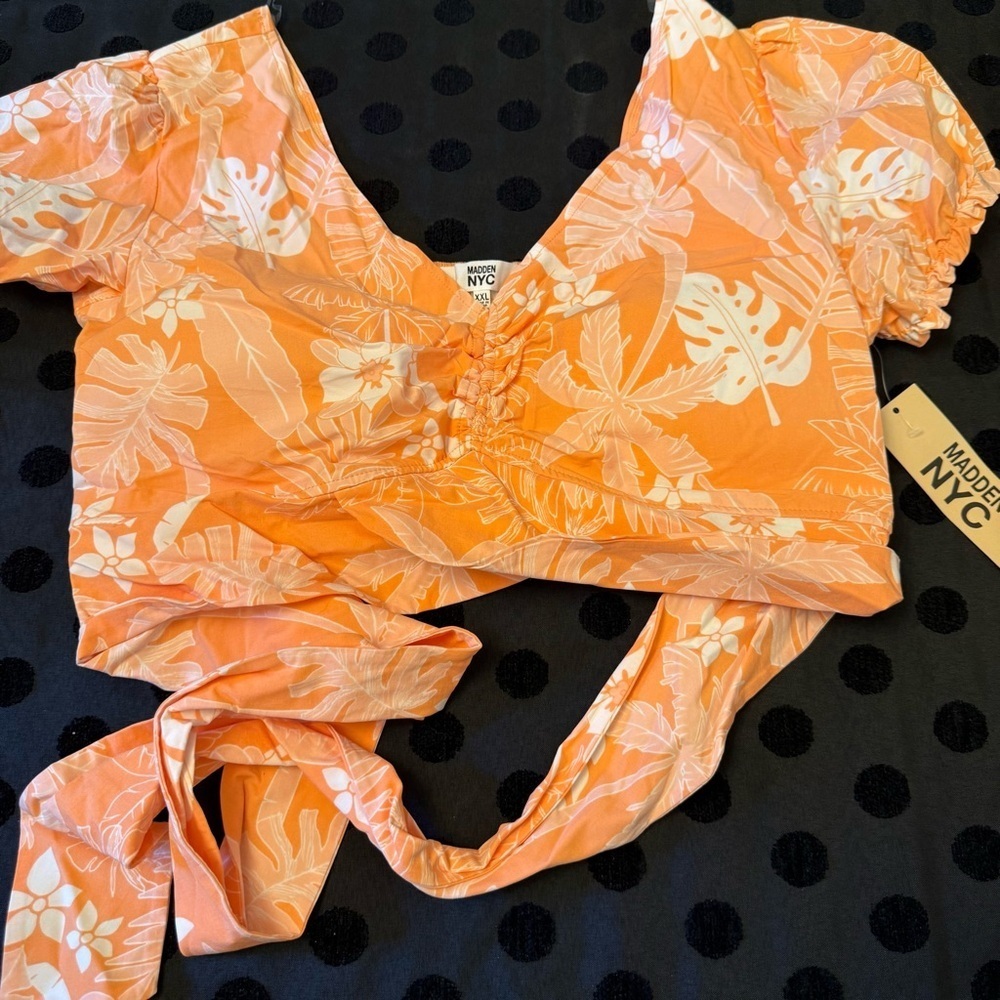 Madden NYC Puff Sleeve Floral Wrap Crop Top NEW